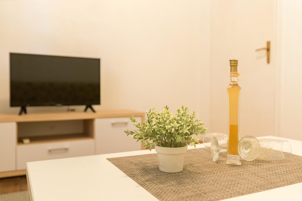 Tranquilo Garden Apartment *