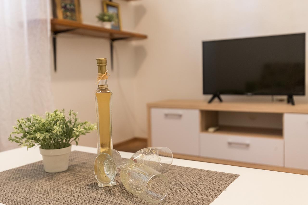 Tranquilo Garden Apartment *